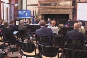 Piano scuole di Como bocciato. Rapinese: “Normativa regionale creata ad hoc”. L’attacco di Gaddi