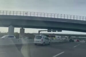 Bloccati 250 tifosi della Roma senza biglietto, fermati dalla polizia in autostrada