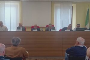 Impianto di betonaggio a Centro Valle Intelvi, riunione tesa. Cittadini contro, il sindaco replica
