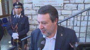 Variante Tremezzina, visita lampo in cantiere per il ministro Salvini: “Con fiducia verso il 2031”