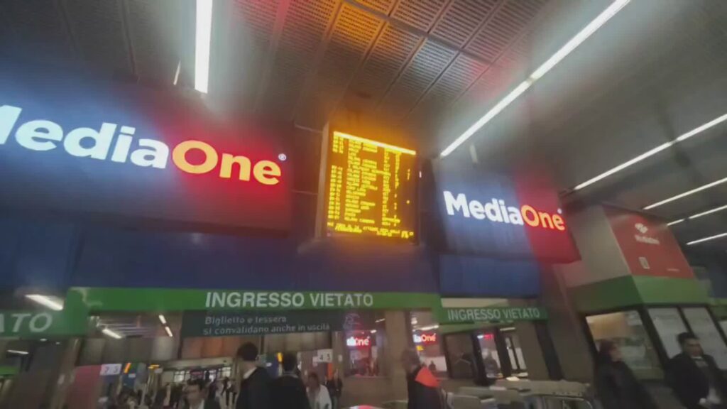 Treni, un'altra mattinata di ritardi. Maltempo e inizio lavori a Milano Garibaldi