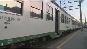 Viaggi gratis per gli under 14 e sconti sugli abbonamenti: l’obiettivo di Regione Lombardia