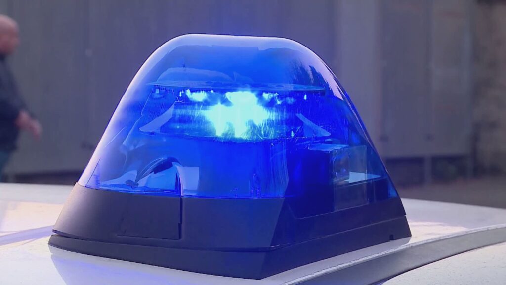 Fuori strada con tasso alcolemico sopra il limite: patente ritirata, l’aveva conseguita da 5 giorni