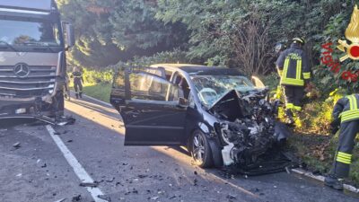 Solbiate con Cagno, scontro tra auto e camion. Un ferito
