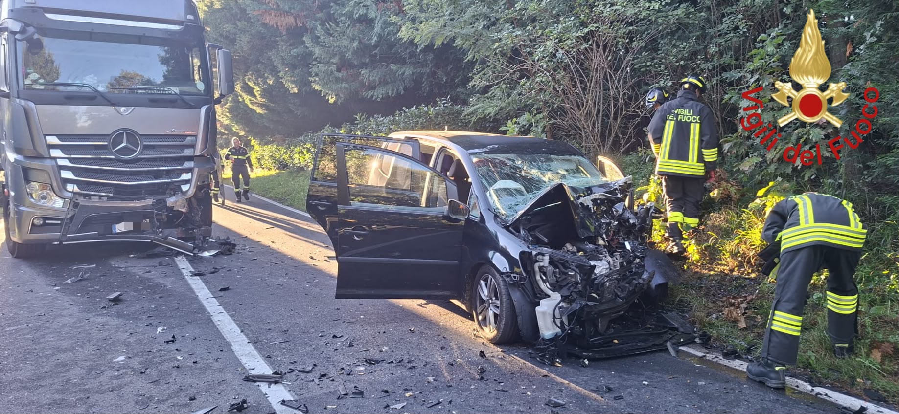 Solbiate con Cagno, scontro tra auto e camion. Un ferito