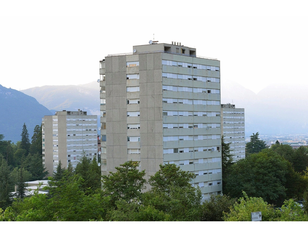 A Trento spedizione punitiva a colpi di pistola, sconvolti i residenti