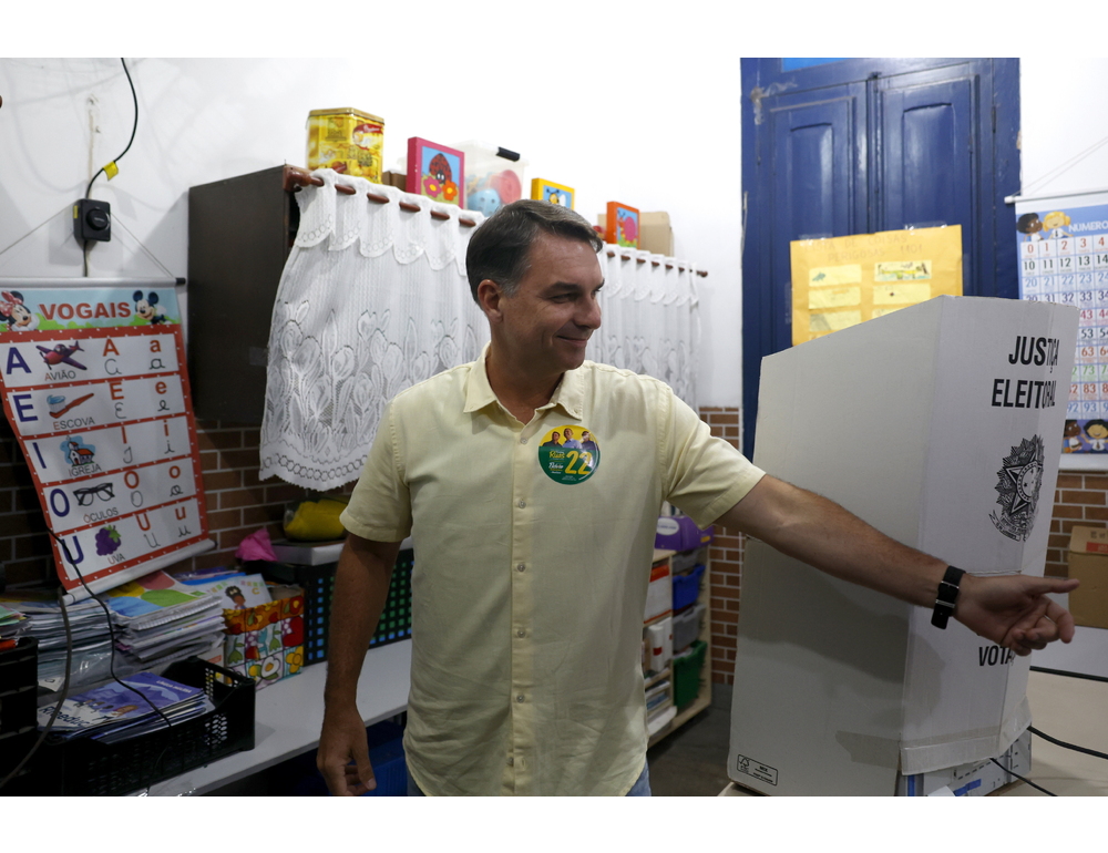 A circa 40% dello scrutinio Bolsonaro avanti su Lula, favorito al ballottaggio