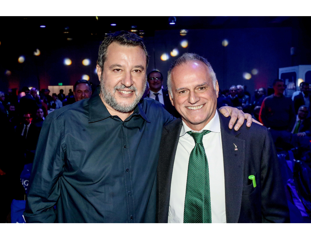 Al via ultimo giorno congresso Lega, oggi la sfida Salvini-Garavaglia e il voto