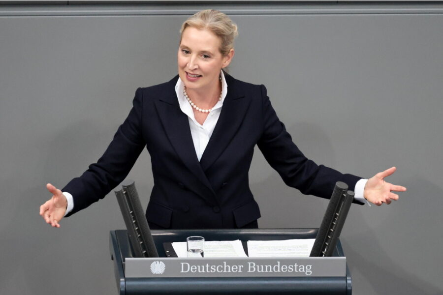 La leader di AfD: 'Gli Stati provvedano autonomamente alla difesa delle nostre frontiere'