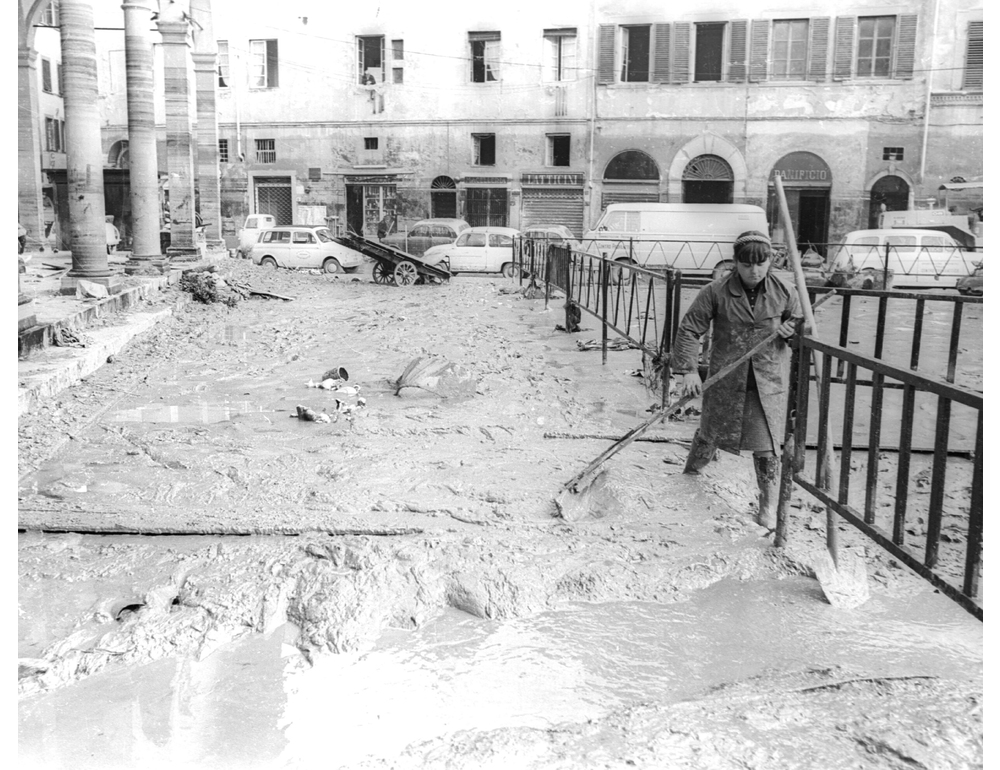 Alluvione Firenze, Consiglio comunale straordinario per gli Angeli del fango