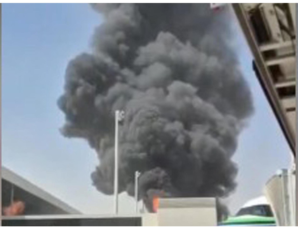 Almeno un morto e 11 feriti nel nuovo attacco all’aeroporto di Riad