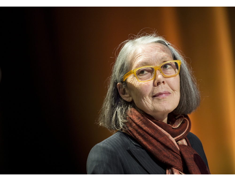 Anne Carson, i soldi del Nobel in beneficenza