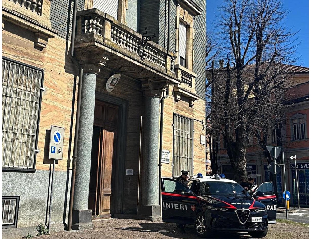 Bimba di 3 anni trovata morta in casa nell’Alessandrino, arrestata la madre