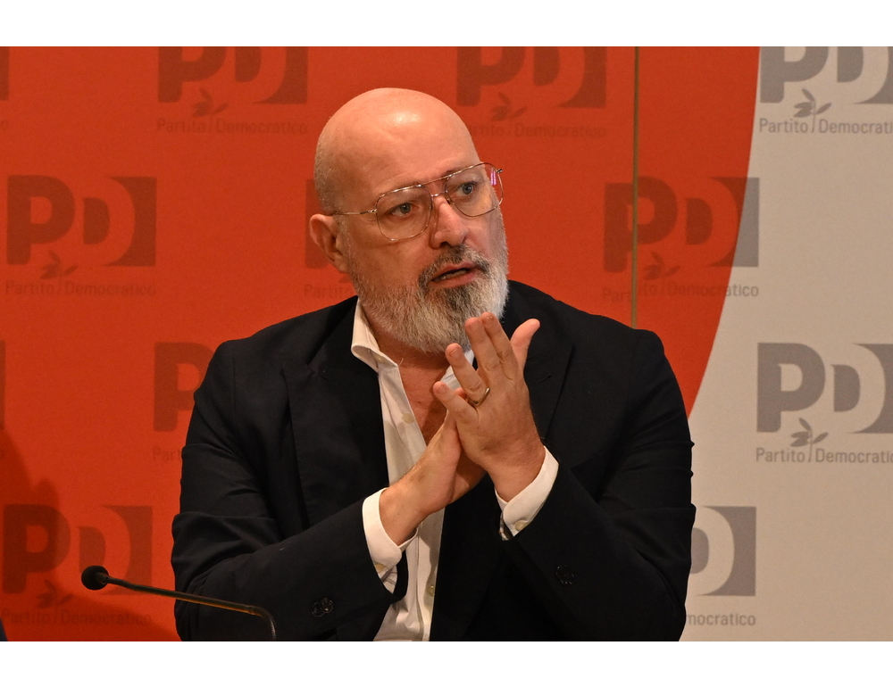 Bonaccini, ora un programma alternativo della coalizione da firmare col sangue
