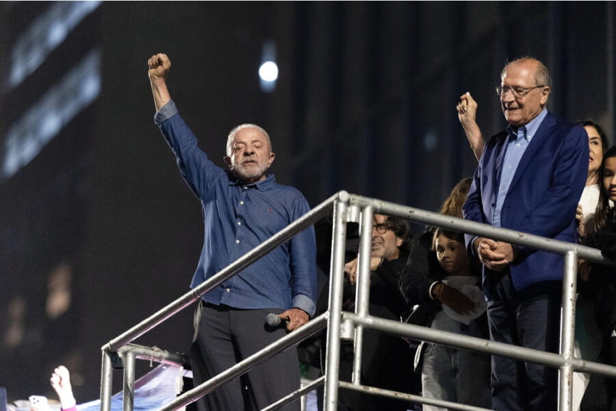 Post del presidente che oggi compie 81 anni