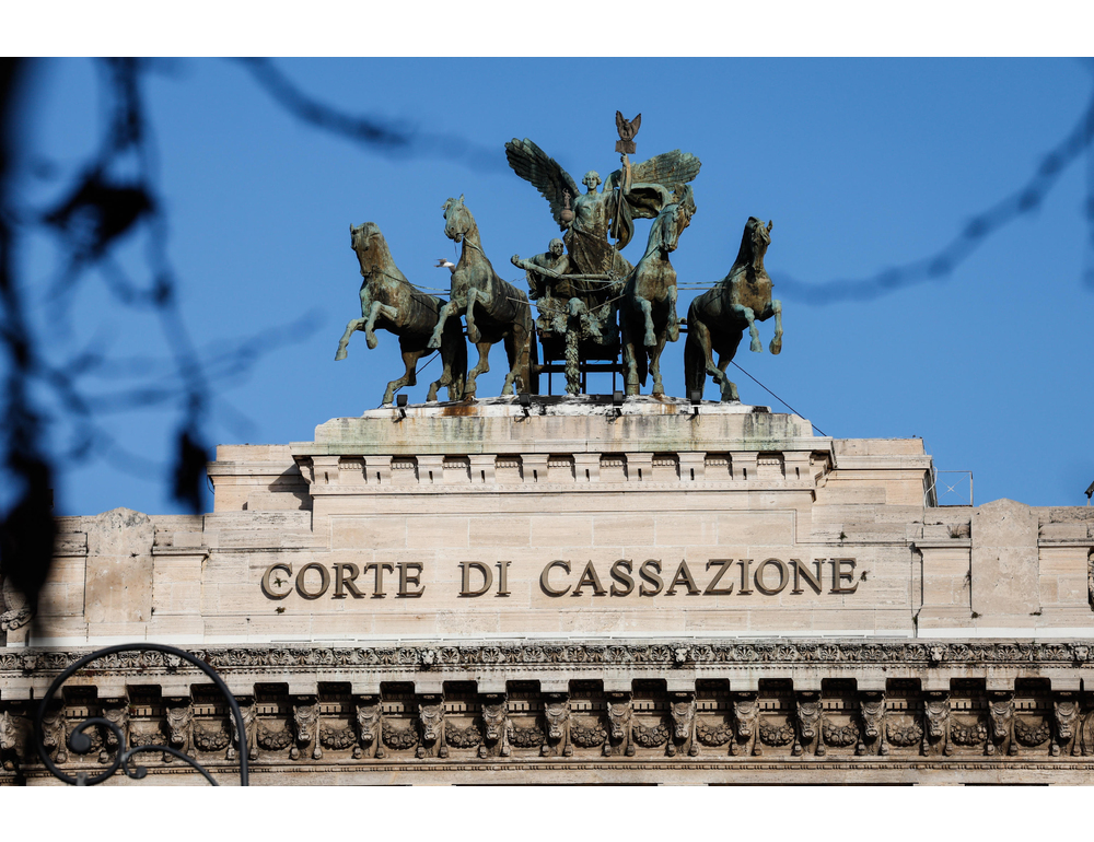 Bruciò vivo il vicino di casa a Olbia, ergastolo confermato in Cassazione
