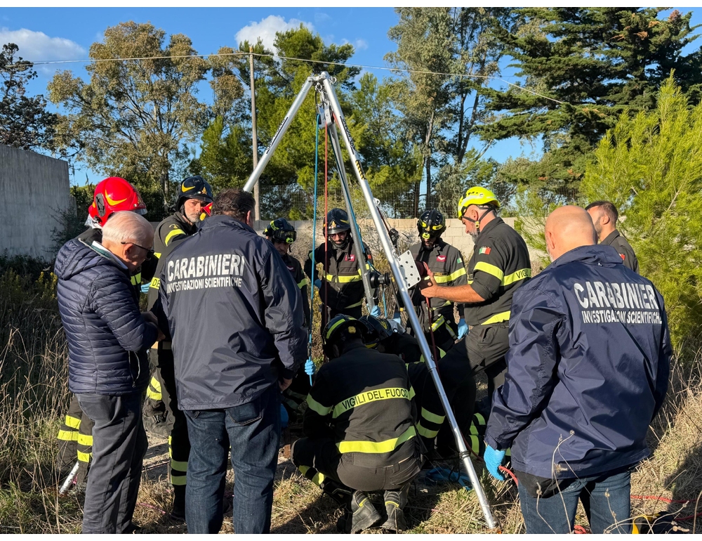 Cadavere di un uomo trovato in un pozzo a Lecce, si indaga per omicidio