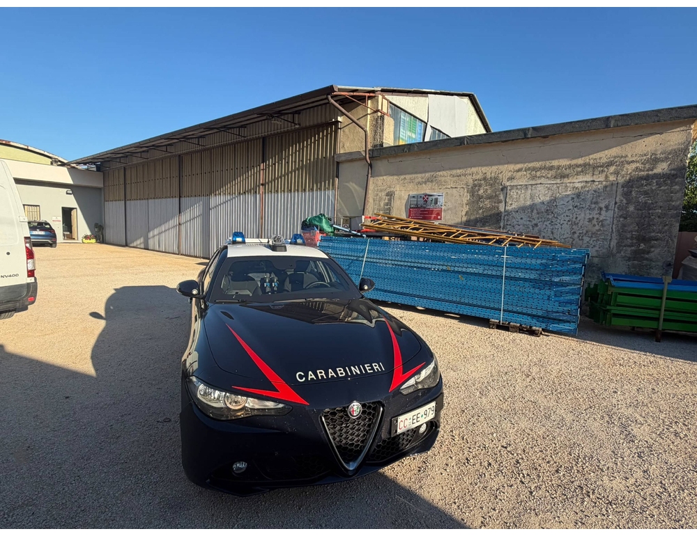 Cade da impalcatura, grave operaio 20enne in Friuli