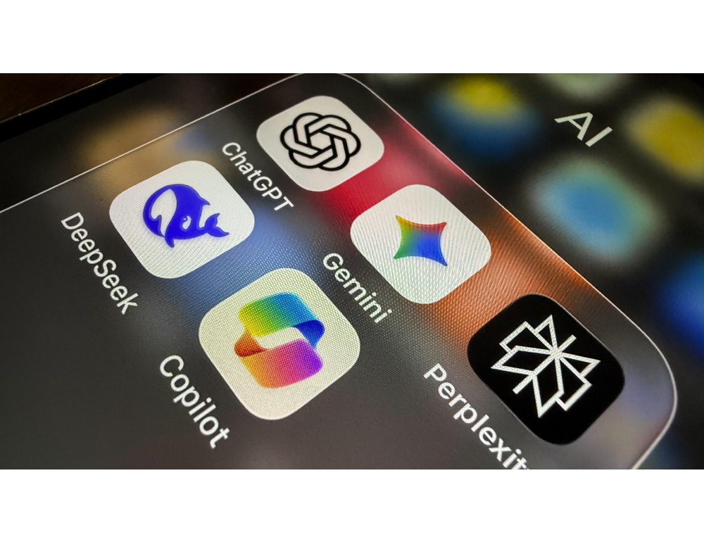 ChatGPT più usata da italiani, ma cresce Gemini ed è prima su mobile
