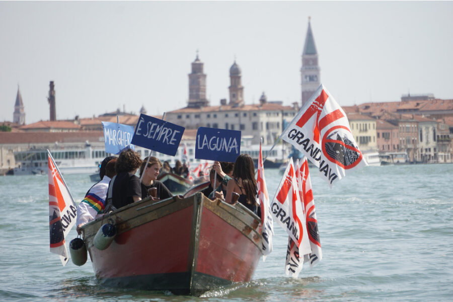 Manifestazione il 7/11