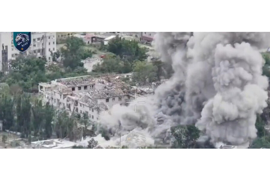 Per gli attacchi alle centrali e la tratta di esseri umani per rafforzare l'esercito
