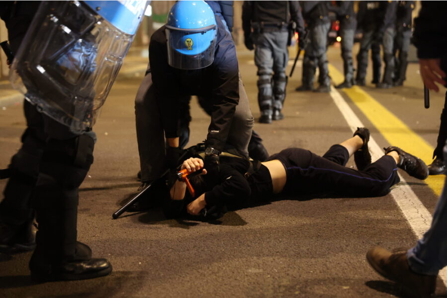 9 arresti