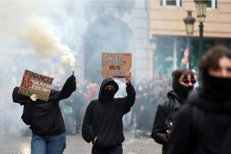 Tensioni nella capitale durante la manifestazione convocate dai collettivi studenteschi