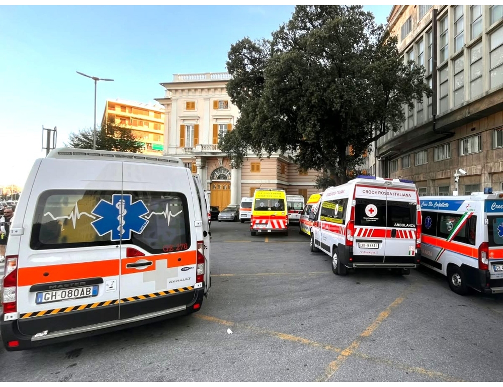 Esplosione per fuga di gas in condominio a Udine, ustionato un operaio