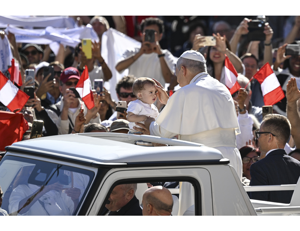 Il Papa, ‘attenti alla logica del profitto a tutti i costi’