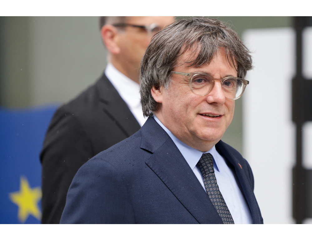 Il Tribunale Supremo ha revocato l’ordine di arresto per Puigdemont