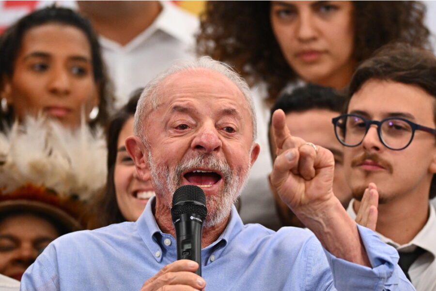 Pt accusa la piattaforma di penalizzarlo a vantaggio di Flávio Bolsonaro