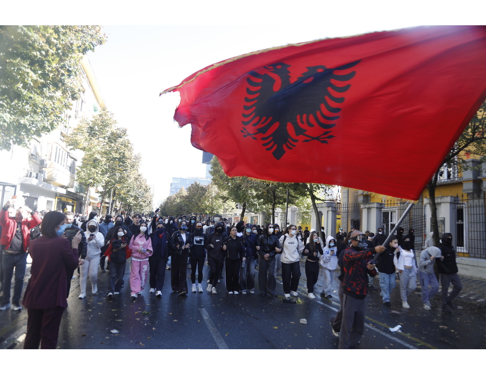 Il premier albanese Rama vuole rendere più severa la gestione delle manifestazioni