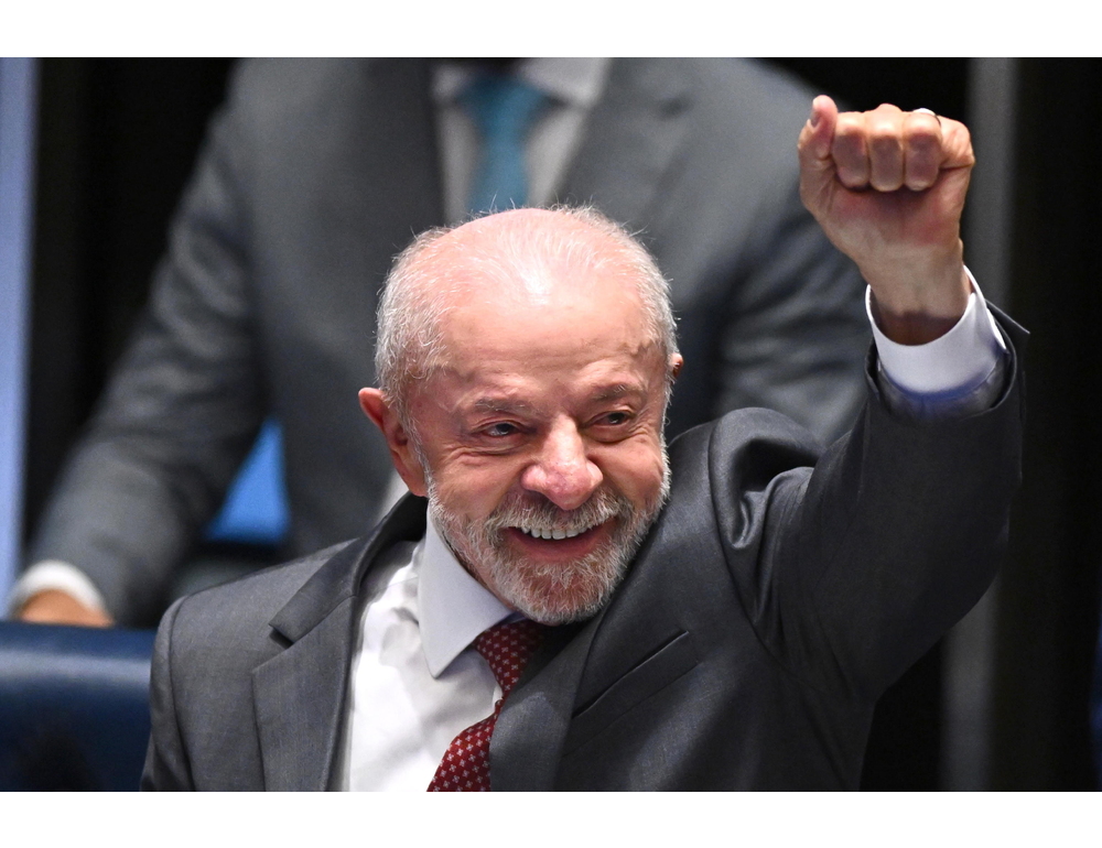 In Brasile per la prima volta un sondaggio prevede la vittoria di Lula