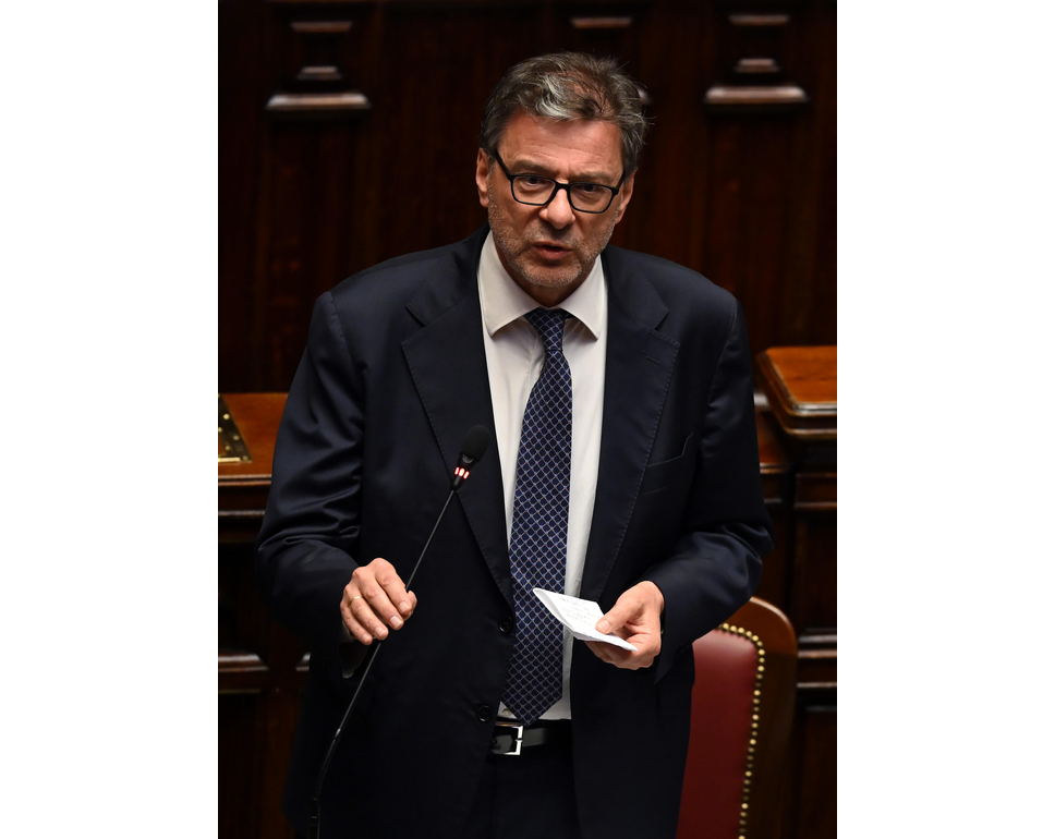 In Parlamento la discussione su scostamento e Dpfp