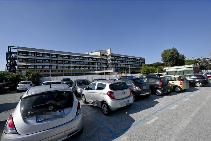 Scontri al termine del match di Eccellenza Campania. Condanna del prefetto di Napoli