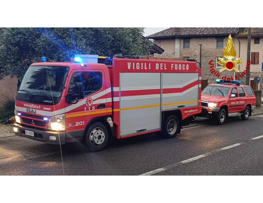 Incendio in cucina, evacuate 200 persone in una scuola primaria in Friuli