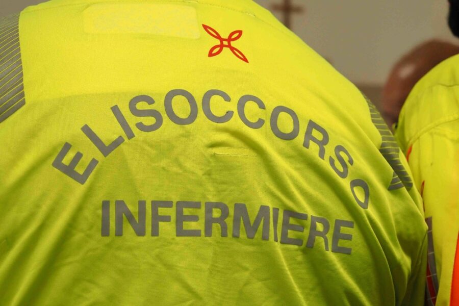 In provincia di Perugia. Era impegnato con un macchinario su un terreno
