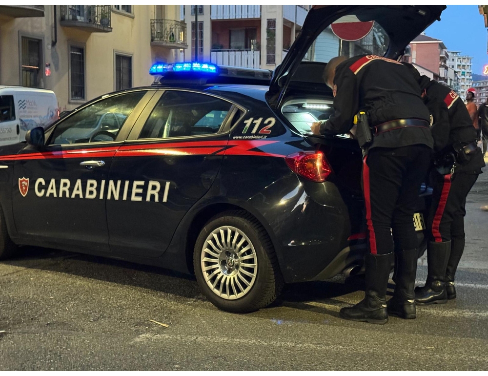 Ingerisce droga prima del controllo, ricoverato in gravi condizioni