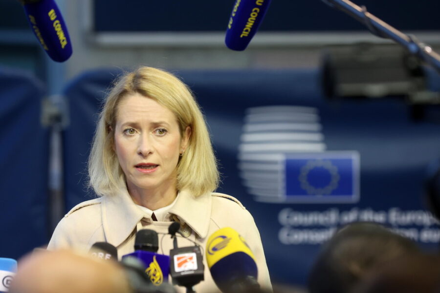 'Dovremmo esercitare pressioni su Mosca affinché cessi la guerra'