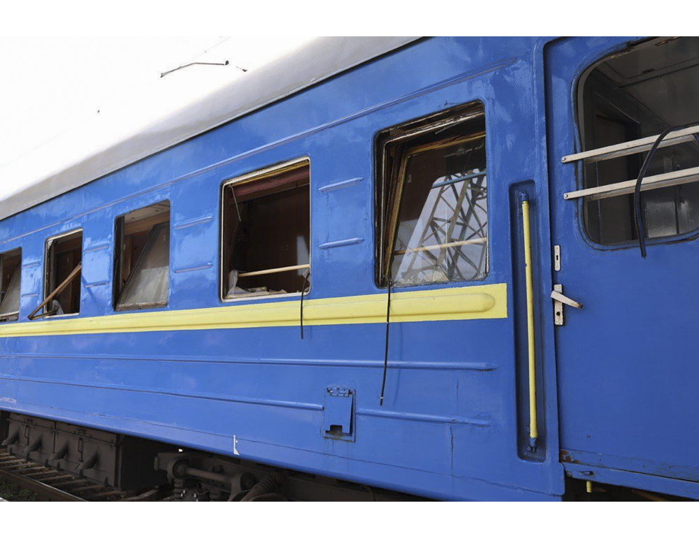 Kiev, ’13 morti in un attacco russo contro un treno a Dnipro’