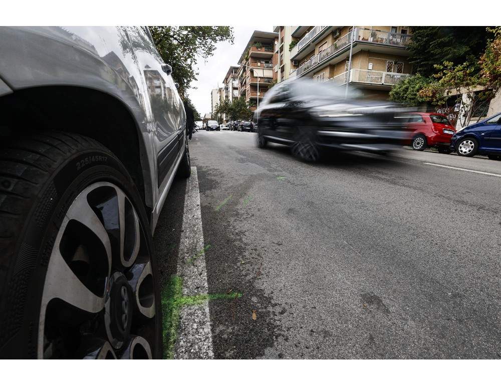 La banda della minicar, inquirenti al lavoro su 40 telecamere