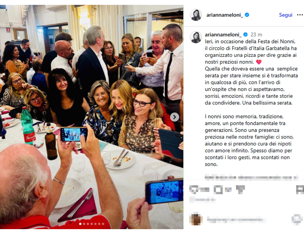 La premier a sorpresa alla festa dei Nonni di FdI alla Garbatella a Roma