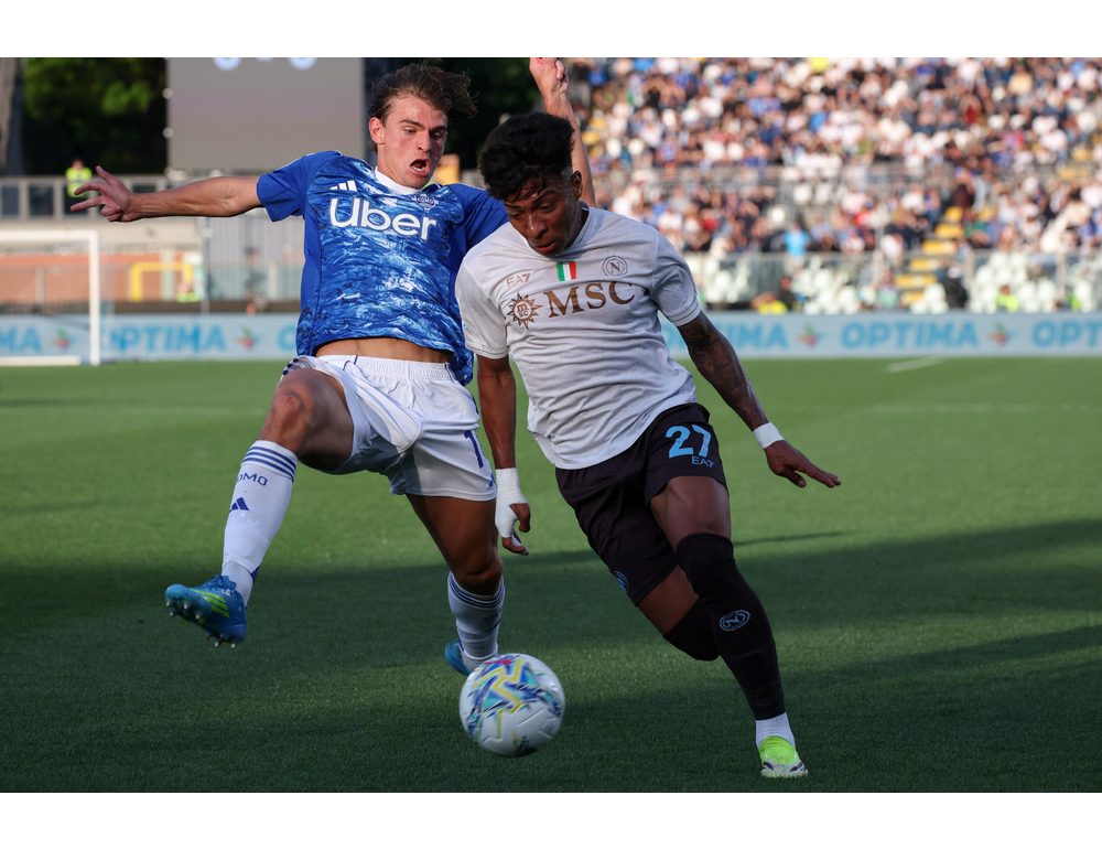 Ladri in casa del calciatore del Napoli Allison Santos, rubati gioielli
