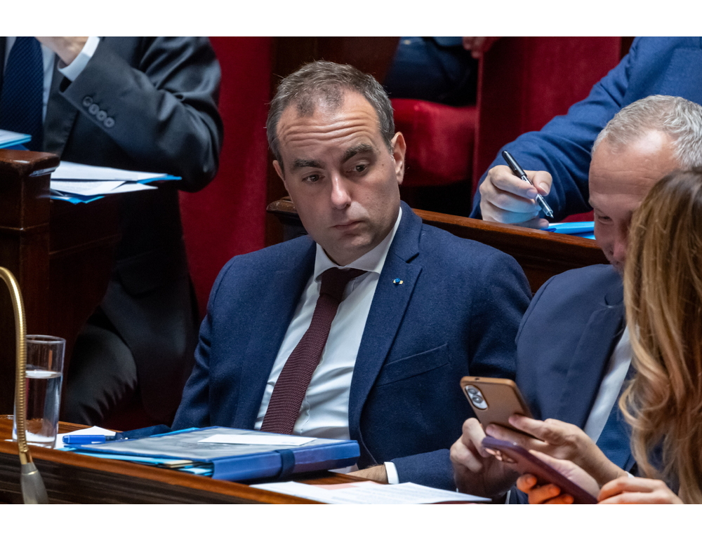Lecornu assicura, ‘nessun ordine alla polizia di scontrarsi con i giovani’