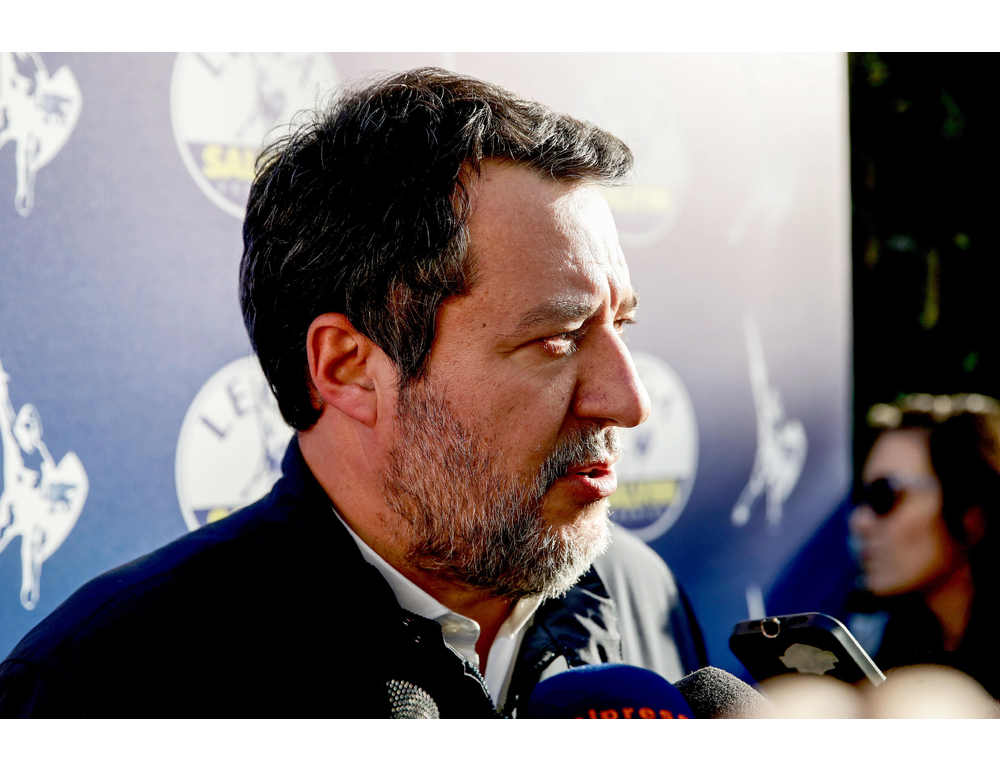 Lega: Salvini si dimette da segretario, passo necessario per ricandidarsi