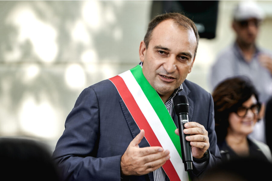 "Le istituzioni pubbliche non lascino sole le persone in difficoltà"