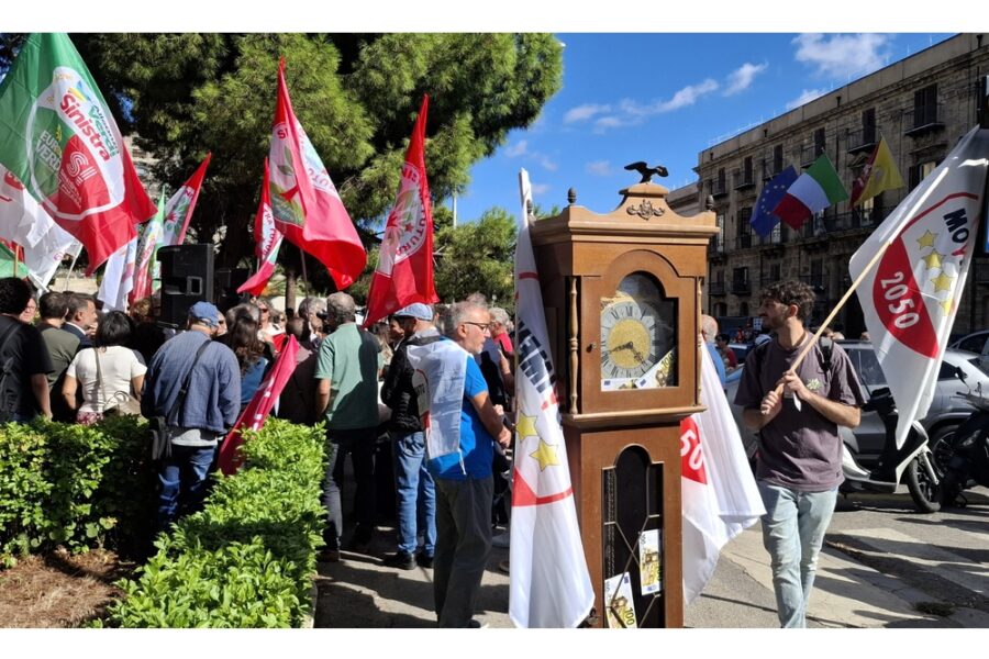 In piazza anche il "pendolo di Armao"