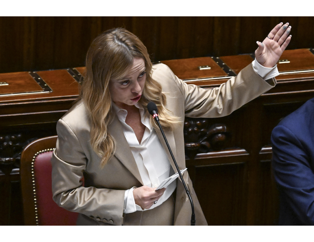 Meloni ironizza sul ‘campo larghissimo’ delle opposizioni, ‘parto da Fnv’