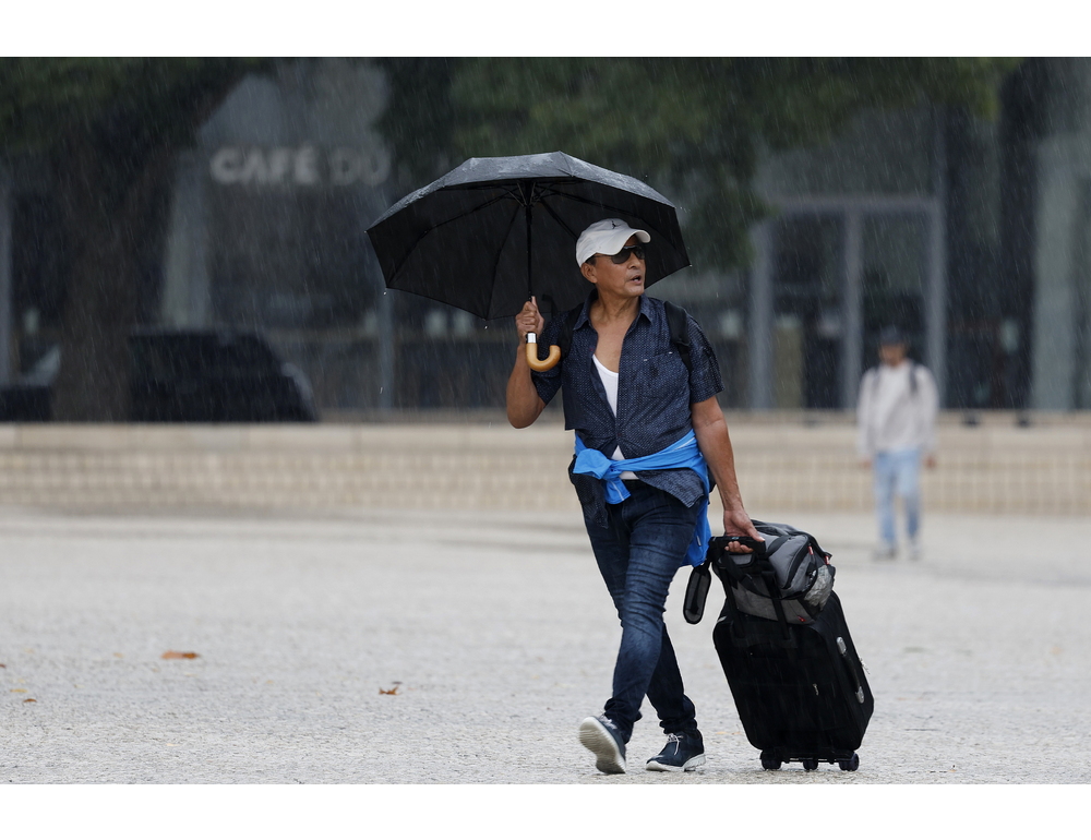 Meteo, da domenica arrivano le piogge e calano le temperature