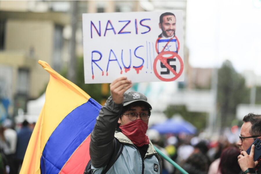 Petro guida la protesta